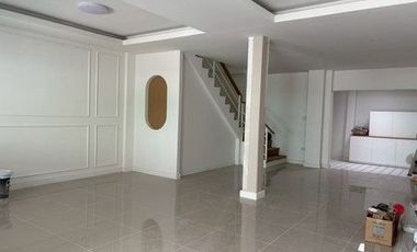 Reihenhaus zum Kauf mit 3 Zimmer in Nong Khaem, Bangkok