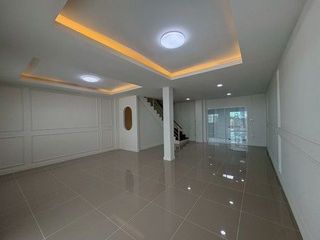 For sale 3 bedrooms townhouse in Nong Khaem, Bangkok