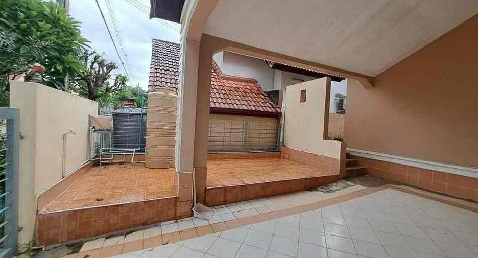 出租 3 卧室 独立屋 在 Lam Luk Ka, Pathum Thani