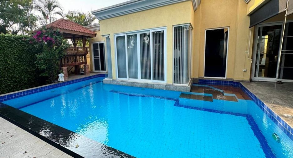 For rent 3 bedrooms villa in East Pattaya, Pattaya