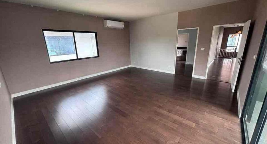 For rent 4 bedrooms house in Lam Luk Ka, Pathum Thani