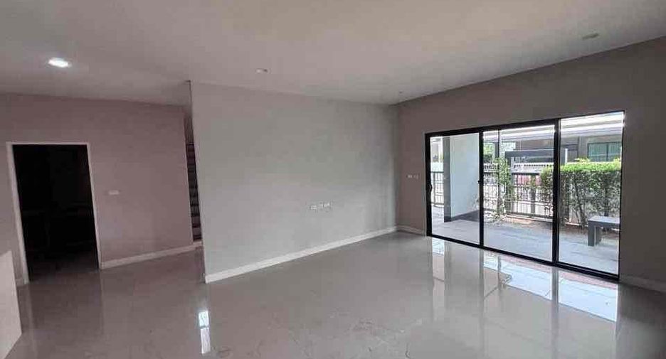 For rent 4 bedrooms house in Lam Luk Ka, Pathum Thani
