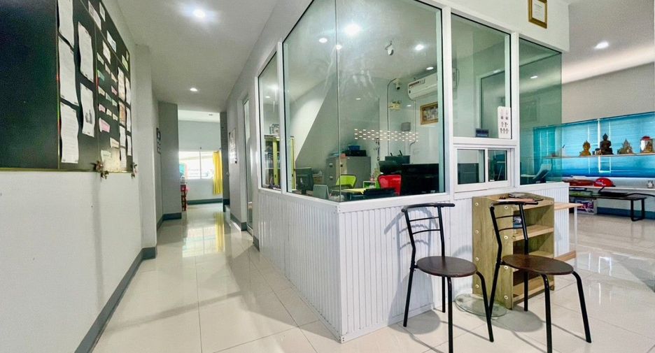 For sale 6 ベッドルーム house in Ban Phai, Khon Kaen