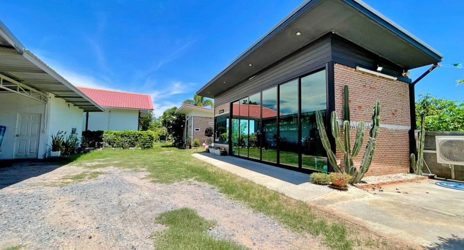 For sale 6 ベッドルーム house in Ban Phai, Khon Kaen