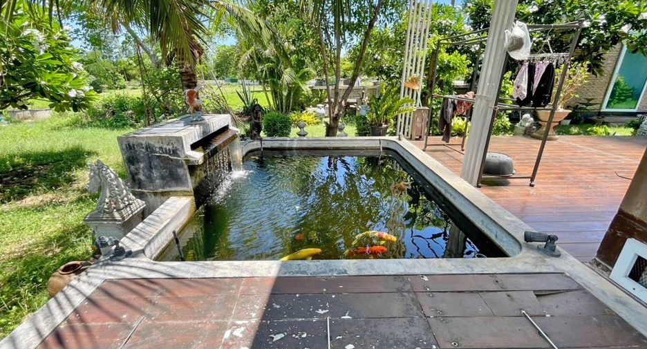 For sale 6 ベッドルーム house in Ban Phai, Khon Kaen