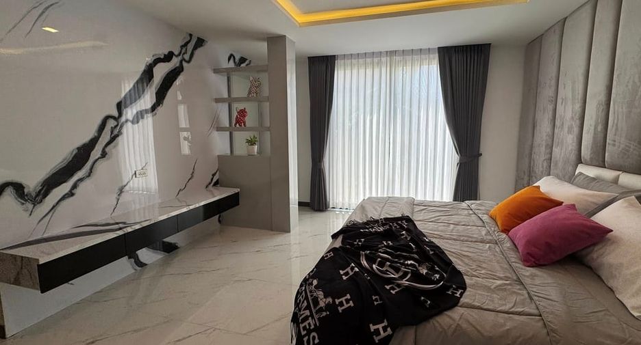 For sale 6 bedrooms villa in Jomtien, Pattaya