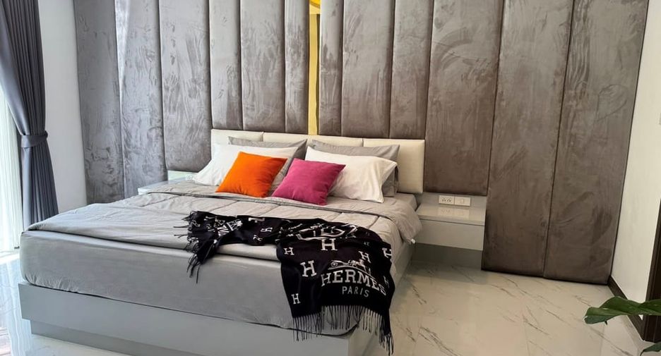 For sale 6 bedrooms villa in Jomtien, Pattaya