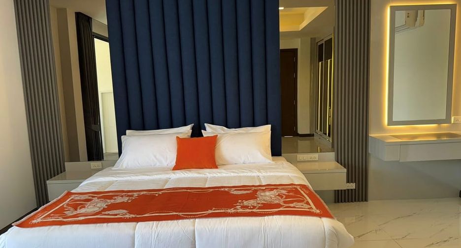 For sale 6 bedrooms villa in Jomtien, Pattaya