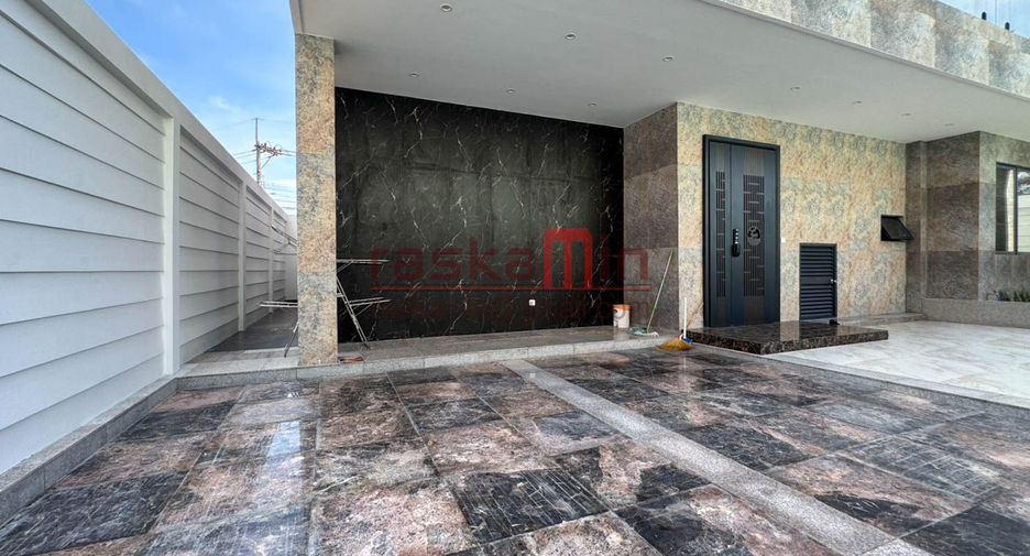 À vendre 5 chambres villa à North Pattaya, Pattaya