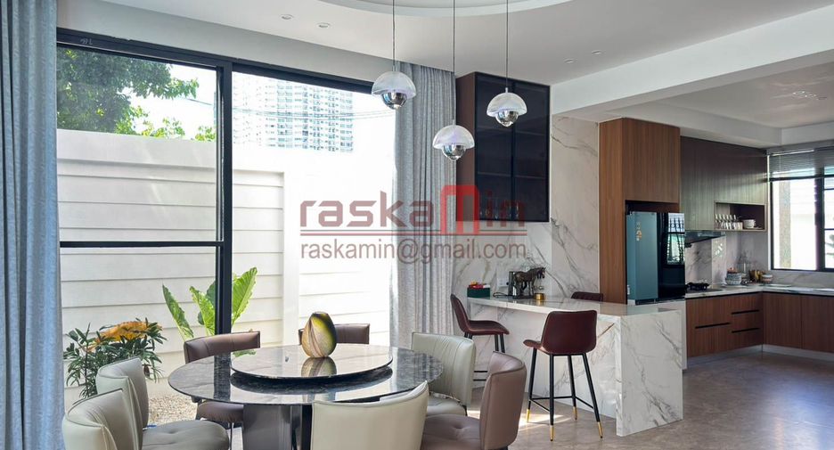 À vendre 5 chambres villa à North Pattaya, Pattaya