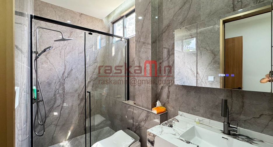 À vendre 5 chambres villa à North Pattaya, Pattaya