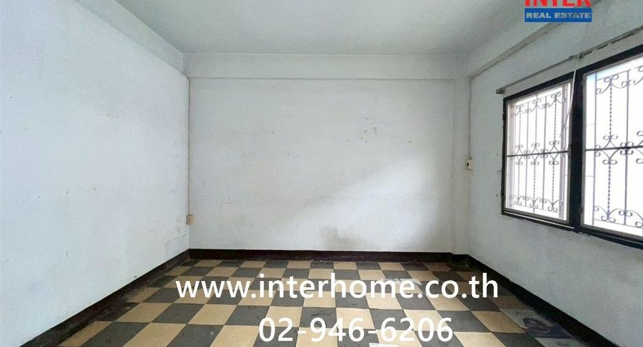ขาย 4 ห้องนอน พื้นที่ค้าปลีก ใน คันนายาว, กรุงเทพฯ