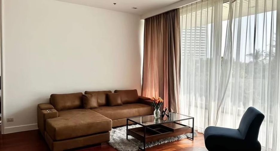 For rent 2 bedrooms condo in North Pattaya, Pattaya