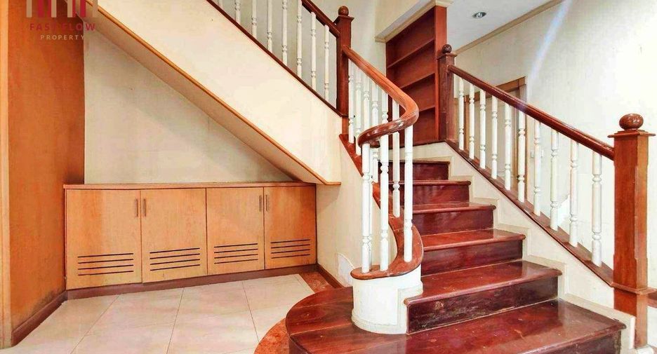 Haus zum Kauf mit 3 Zimmer in Thanyaburi, Pathum Thani