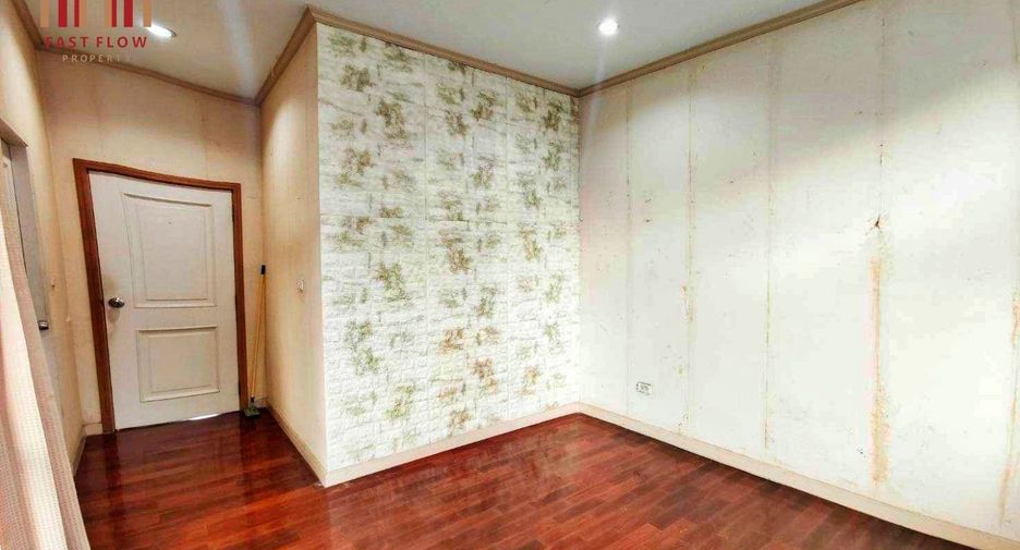 Haus zum Kauf mit 3 Zimmer in Thanyaburi, Pathum Thani