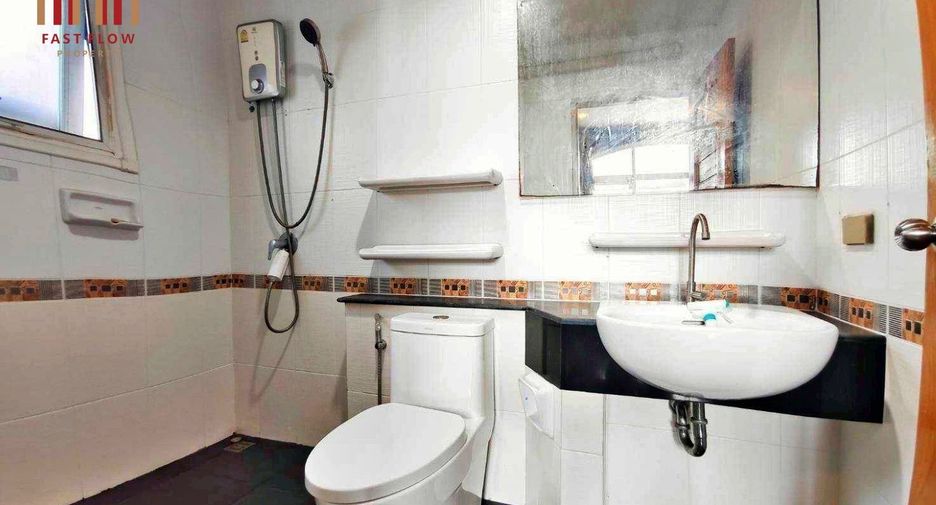 Haus zum Kauf mit 3 Zimmer in Thanyaburi, Pathum Thani