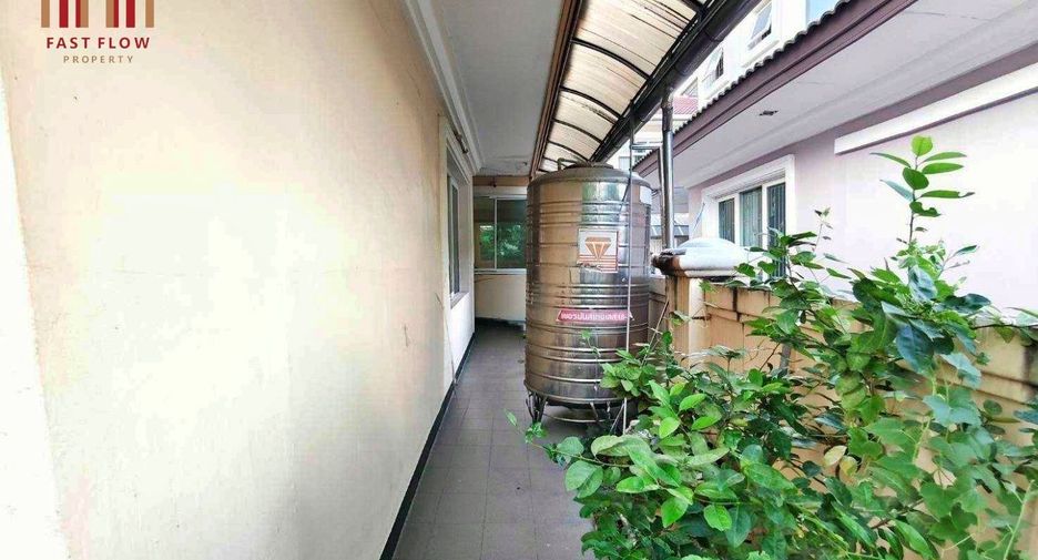 Haus zum Kauf mit 3 Zimmer in Thanyaburi, Pathum Thani
