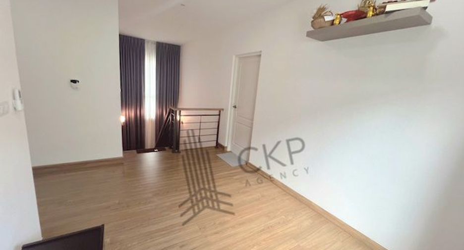 For sale 4 ベッドルーム house in Bang Phli, Samut Prakan