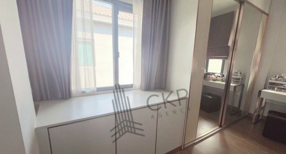 For sale 4 ベッドルーム house in Bang Phli, Samut Prakan