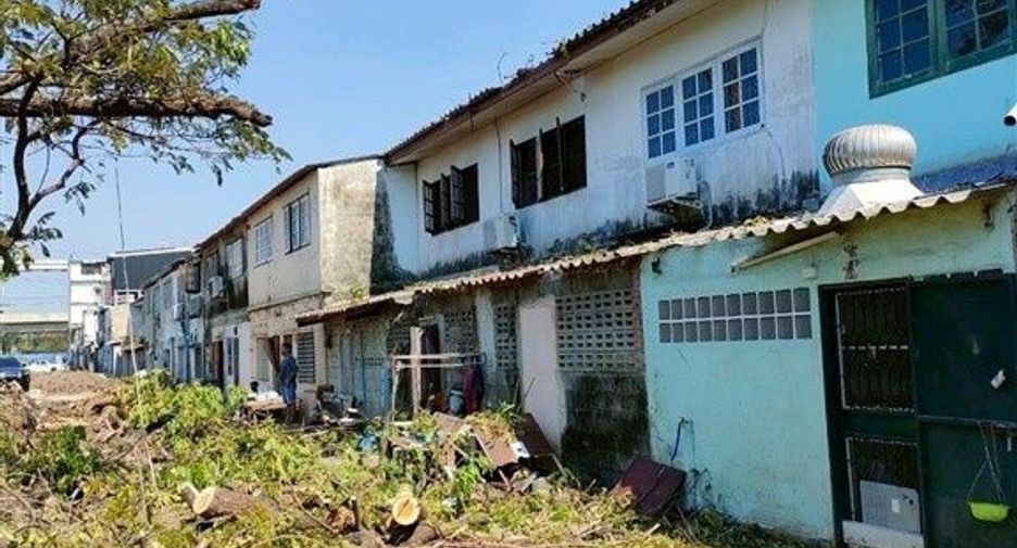 Terreno en venta en Khan Na Yao, Bangkok