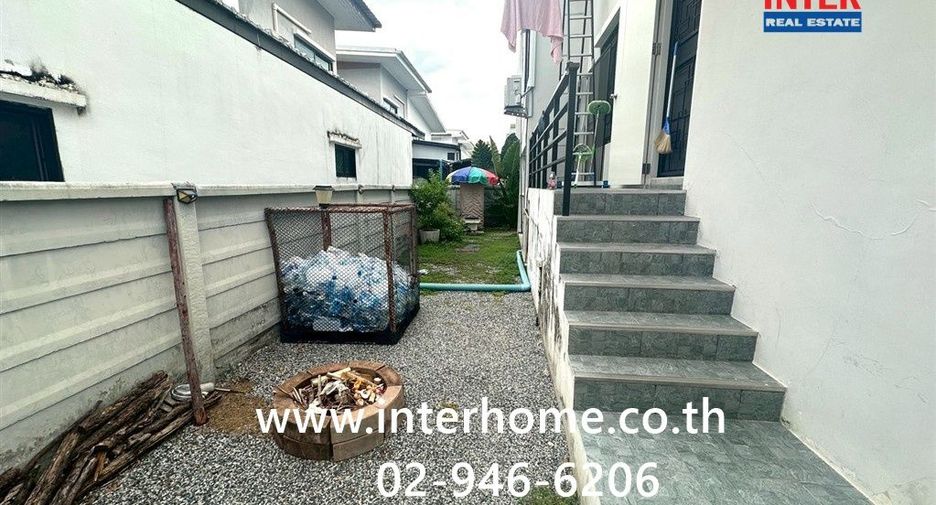 For sale 3 bedrooms house in Bang Sao Thong, Samut Prakan
