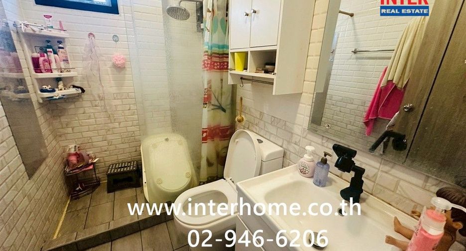 For sale 3 bedrooms house in Bang Sao Thong, Samut Prakan