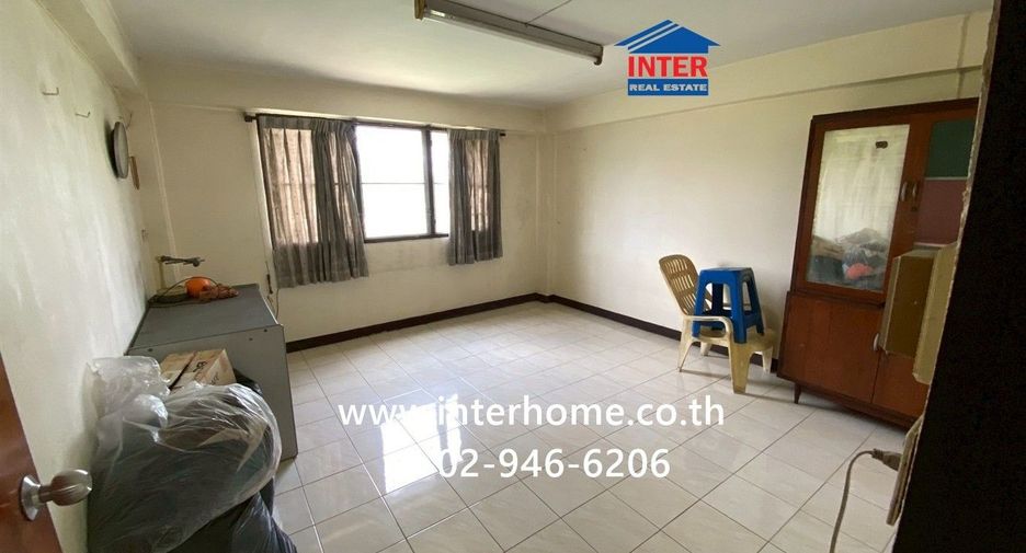 Local comercial en venta de 4 habitaciones en Bang Khun Thian, Bangkok