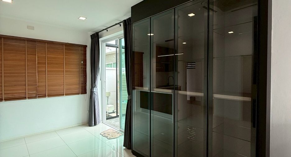 À vendre 3 chambres maison à San Kamphaeng, Chiang Mai