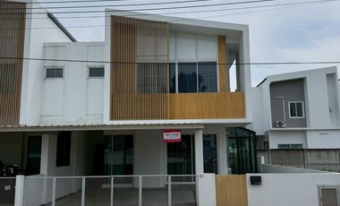 À vendre 3 chambres maison à San Kamphaeng, Chiang Mai