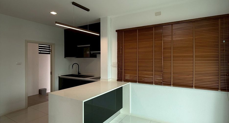À vendre 3 chambres maison à San Kamphaeng, Chiang Mai