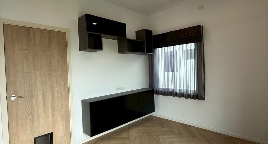 À vendre 3 chambres maison à San Kamphaeng, Chiang Mai