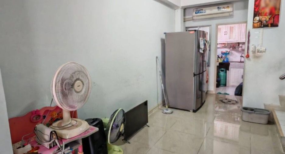 出售 2 卧室 联排别墅 在 Bang Phli, Samut Prakan
