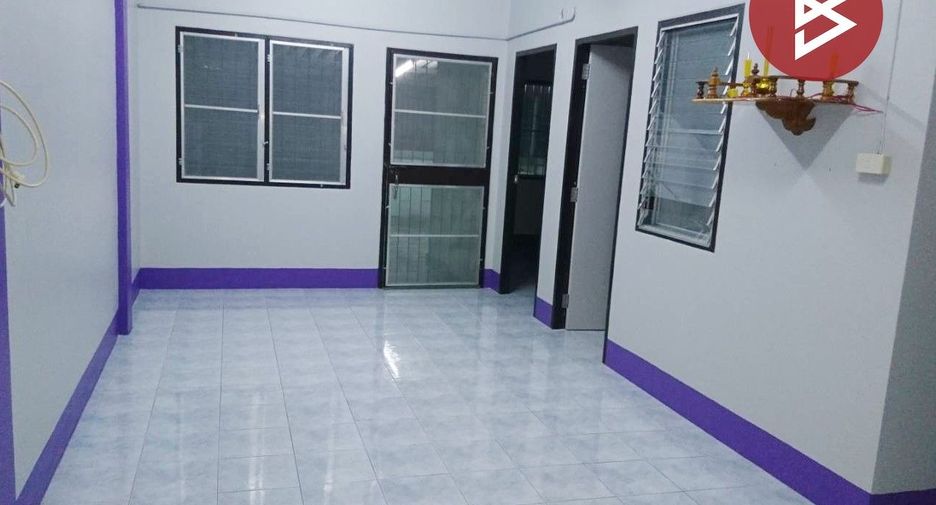 For sale 2 bedrooms townhouse in Ban Bueng, Chonburi