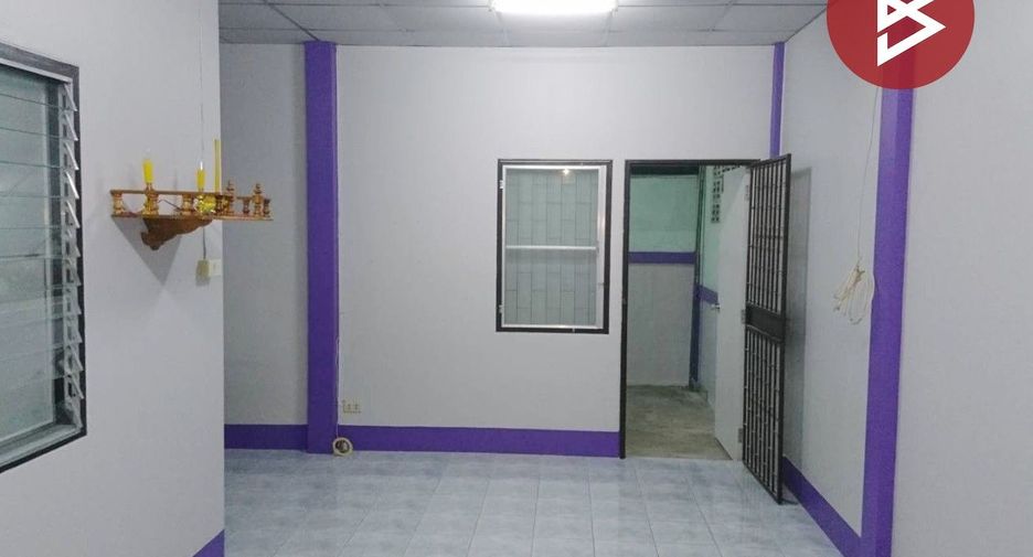 For sale 2 bedrooms townhouse in Ban Bueng, Chonburi