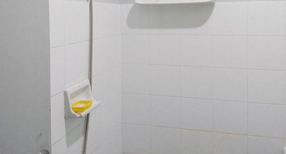 For sale 2 bedrooms townhouse in Ban Bueng, Chonburi
