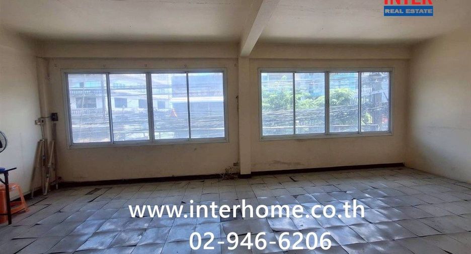 For sale 2 bedrooms retail Space in Bang Na, Bangkok
