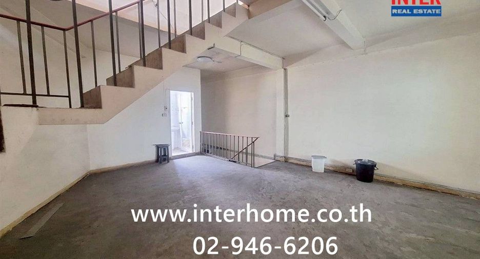 For sale 2 bedrooms retail Space in Bang Na, Bangkok