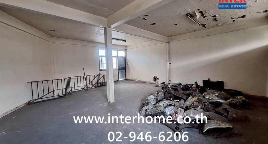 For sale 2 bedrooms retail Space in Bang Na, Bangkok