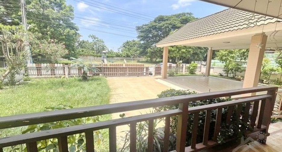 For sale 3 bedrooms house in Si Racha, Chonburi