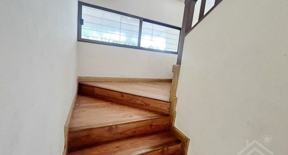 For sale 3 bedrooms house in Si Racha, Chonburi
