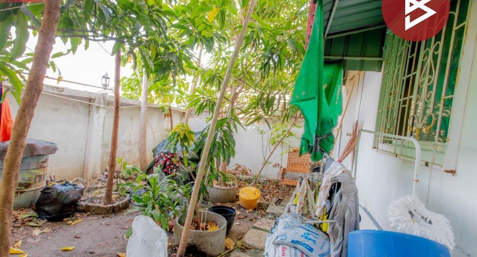 For sale 3 bedrooms townhouse in Phra Samut Chedi, Samut Prakan