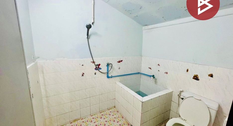 For sale 2 bedrooms townhouse in Mueang Samut Songkhram, Samut Songkhram