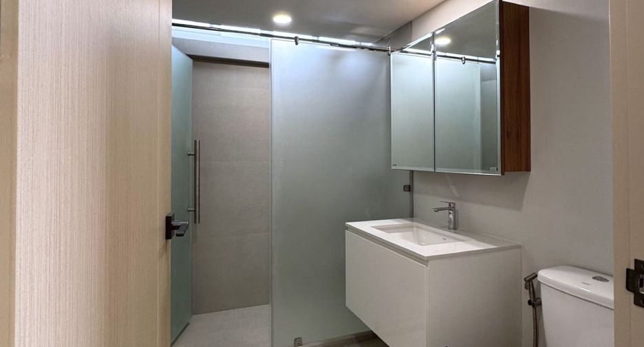 Wohnung zur Miete mit 2 Zimmer in Watthana, Bangkok