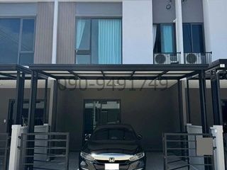 For rent 3 bedrooms townhouse in Bang Phli, Samut Prakan