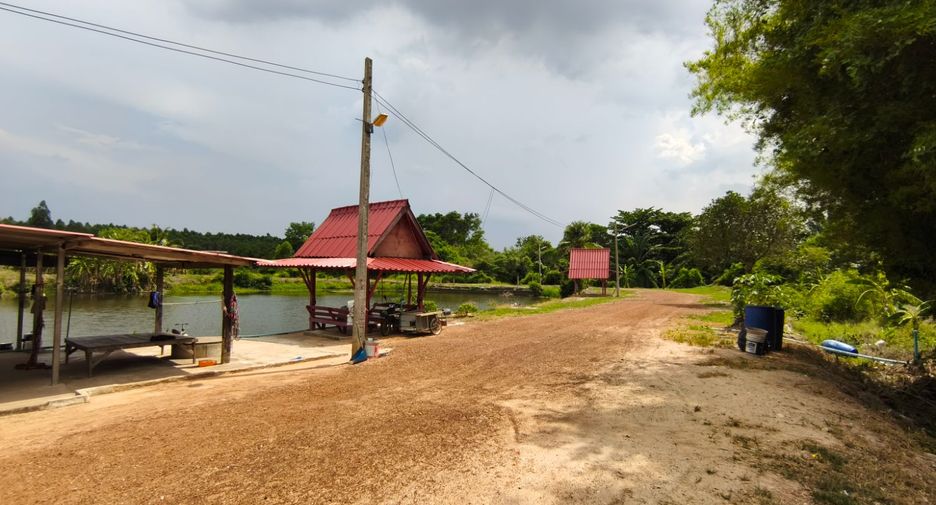 出售 土地 在 Bo Thong, Chon Buri