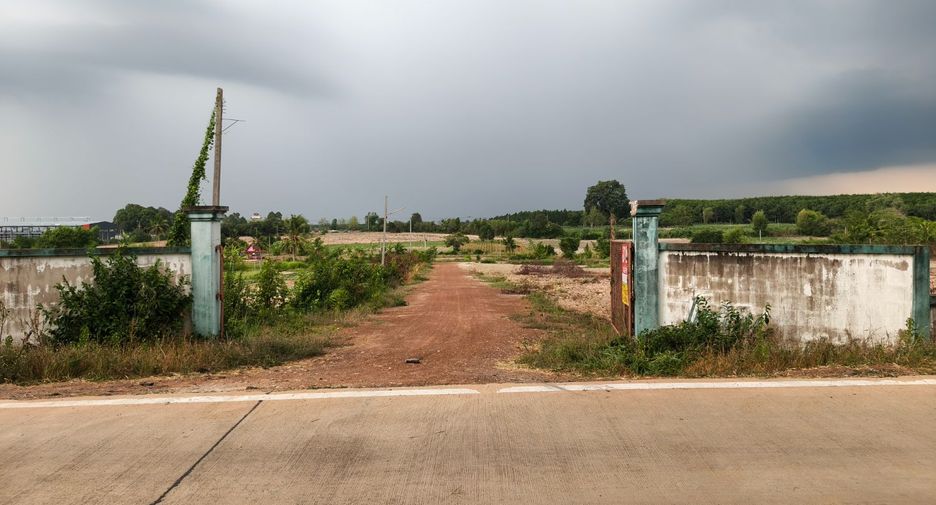 出售 土地 在 Bo Thong, Chon Buri
