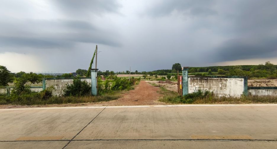 出售 土地 在 Bo Thong, Chon Buri