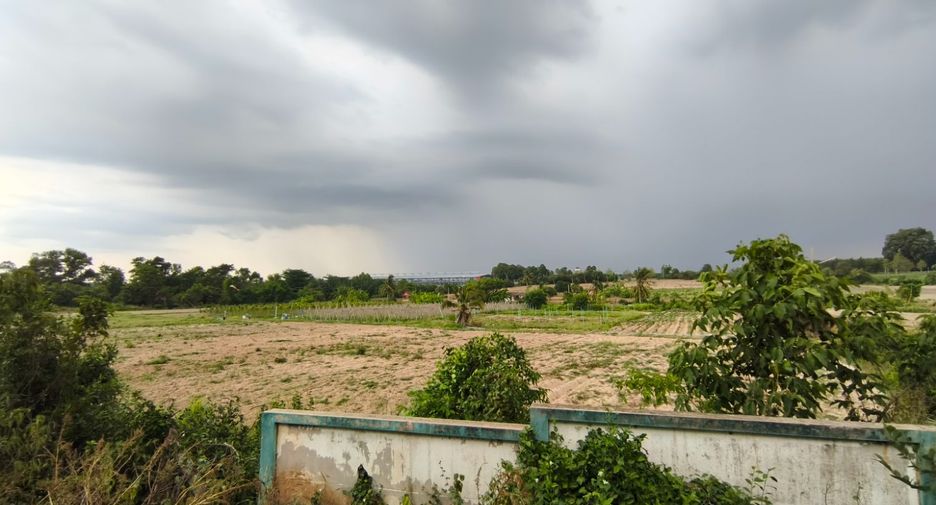 出售 土地 在 Bo Thong, Chon Buri