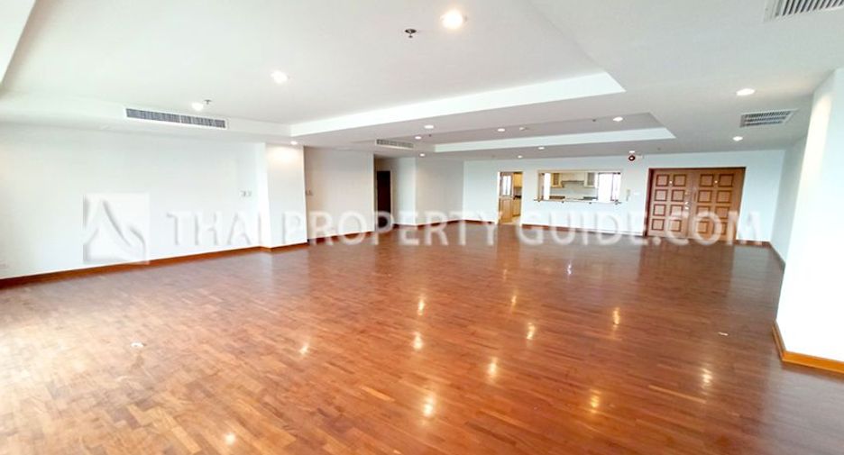 For rent 4 bedrooms condo in Pak Kret, Nonthaburi