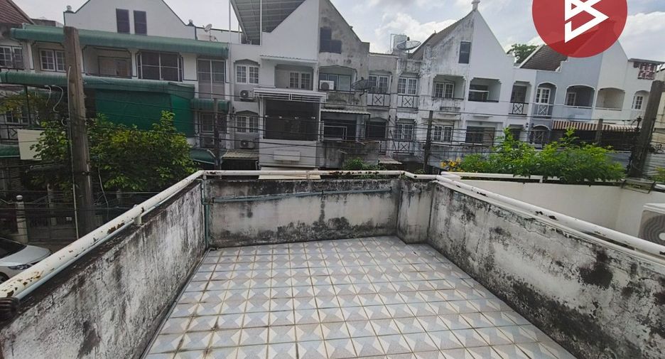 For sale 3 bedrooms townhouse in Bang Phli, Samut Prakan